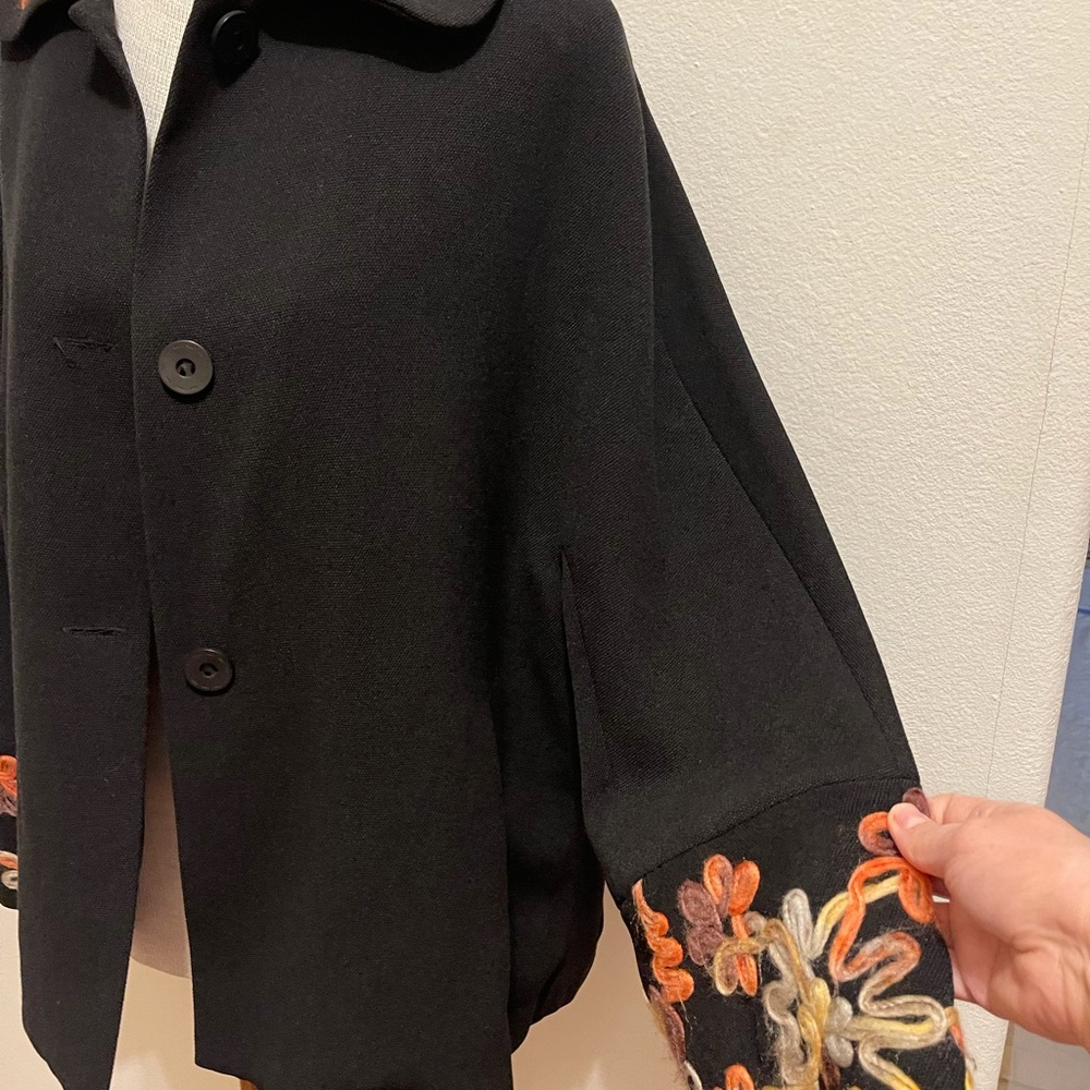 Unique jacket - Picture 7 of 12